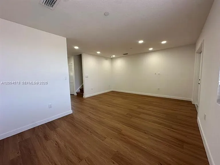 12554 SW 194th St #12554 — Photo 5