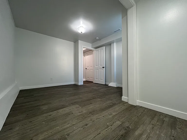143 W Moltke St — Photo 3