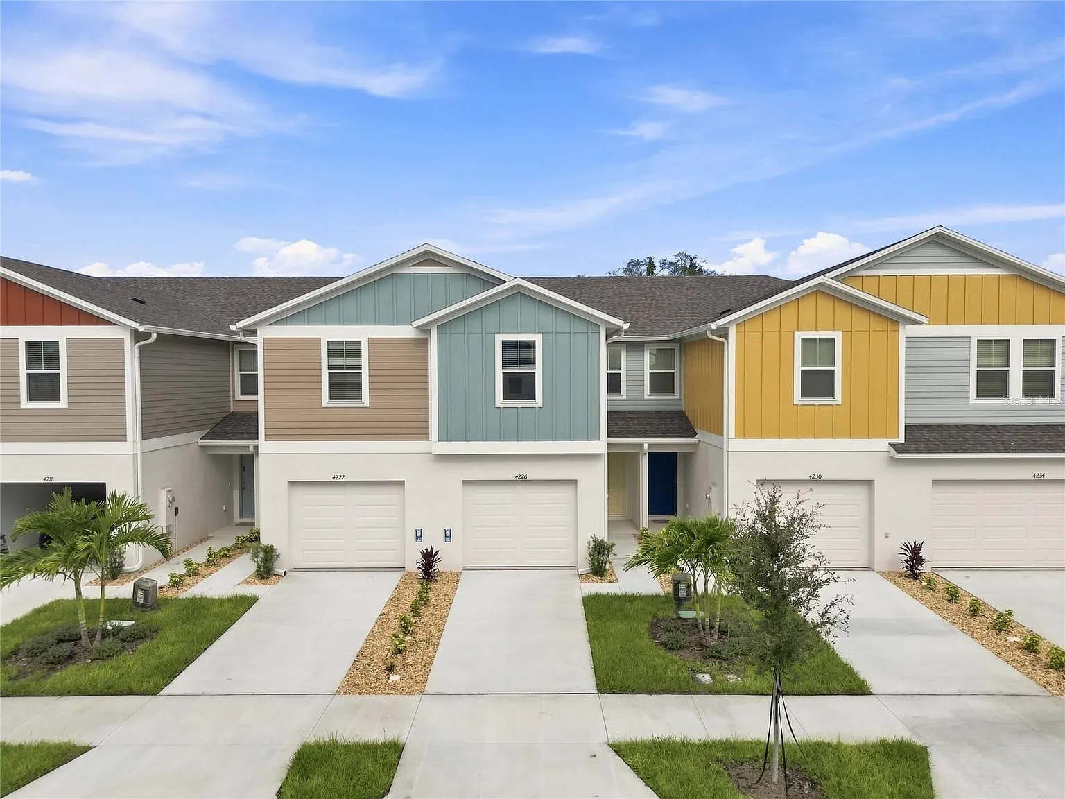 3 bed, 2.5 bath, 1548 sqft, $2,050 — Photo 3