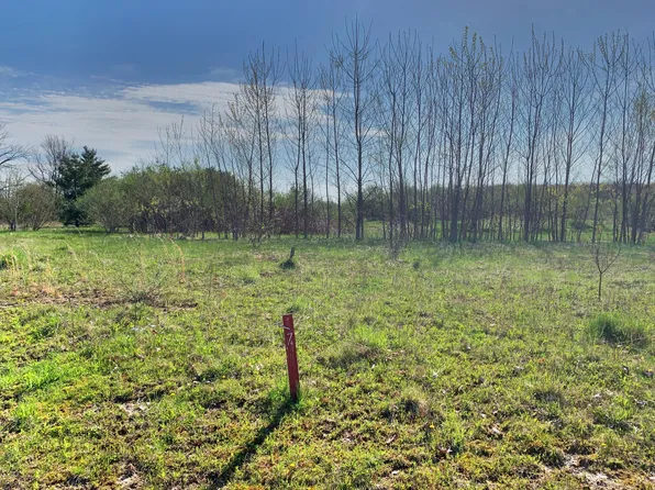 17 Jane Way, Harbert, MI 49115