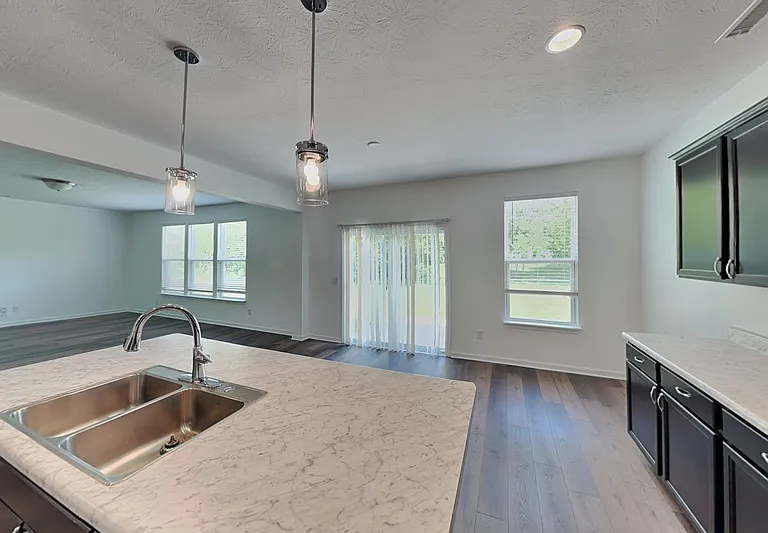 10506 Broadford St — Photo 4