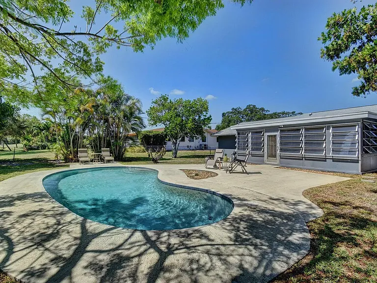 3230 Pebble Beach Dr — Photo 2