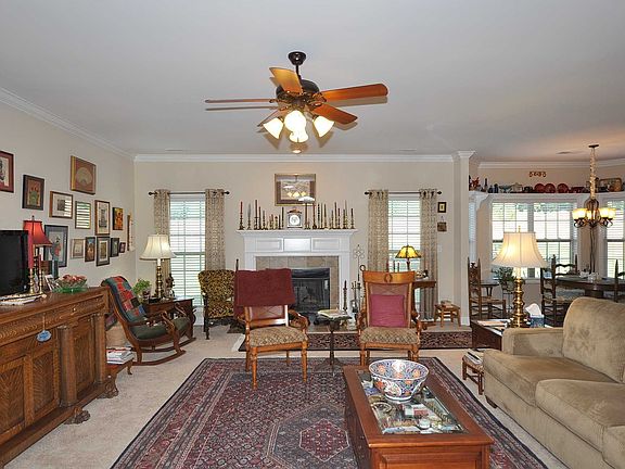 4th image of 8516 Rolling Oaks Dr SE