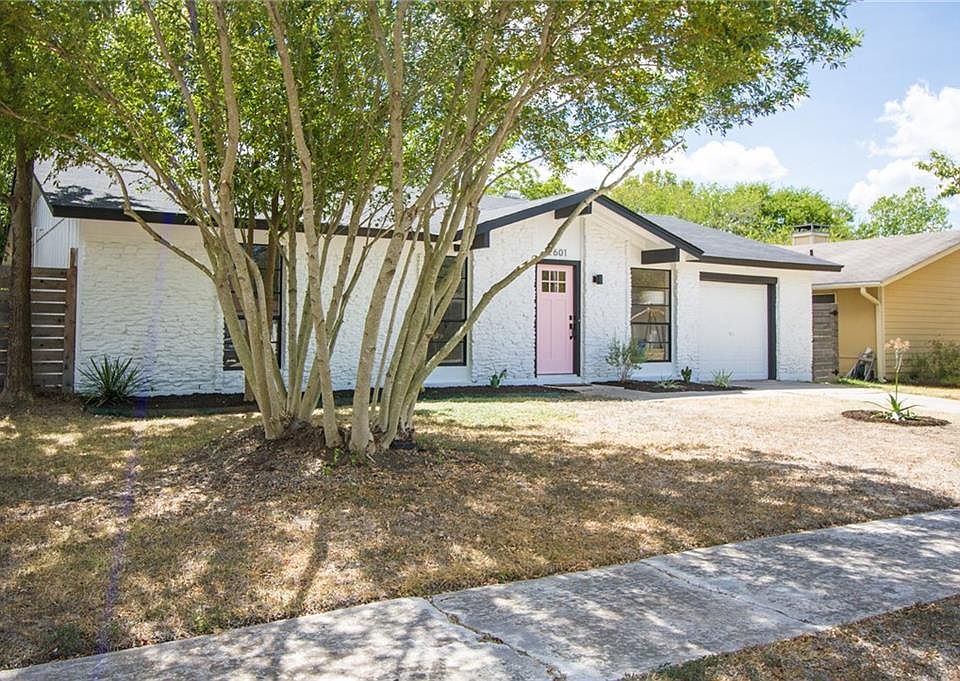 1st image of 2601 McGregor Dr