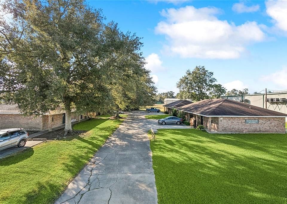 1st image of 14106 W Club Deluxe Rd