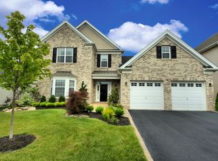 92 Masters Dr, Monroe Township, NJ 08831