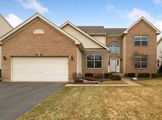 7842 Nursery Dr, Gurnee, IL 60031