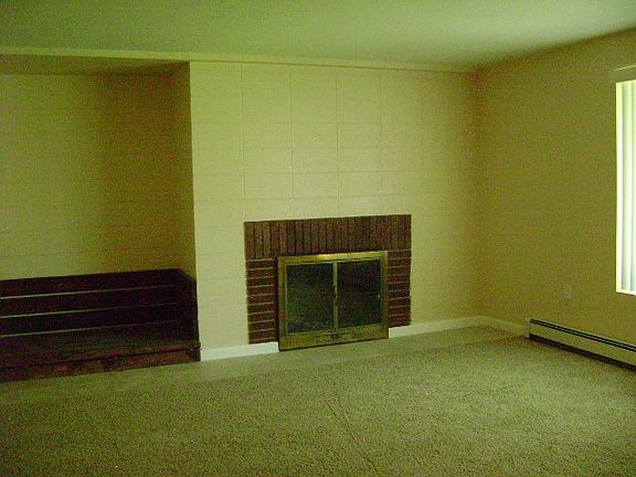 1090 Zang St 003