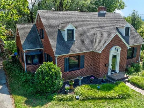 1019 Halliahurst Ave, Vinton, VA 24179