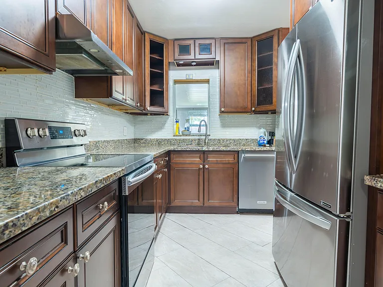 9696 SW 1st Pl — Photo 8