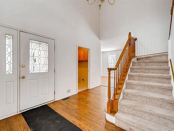 2nd image of 3342 Victoria Ln