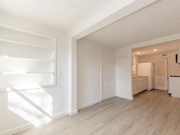5th image of 5505 William Holland Ave #B