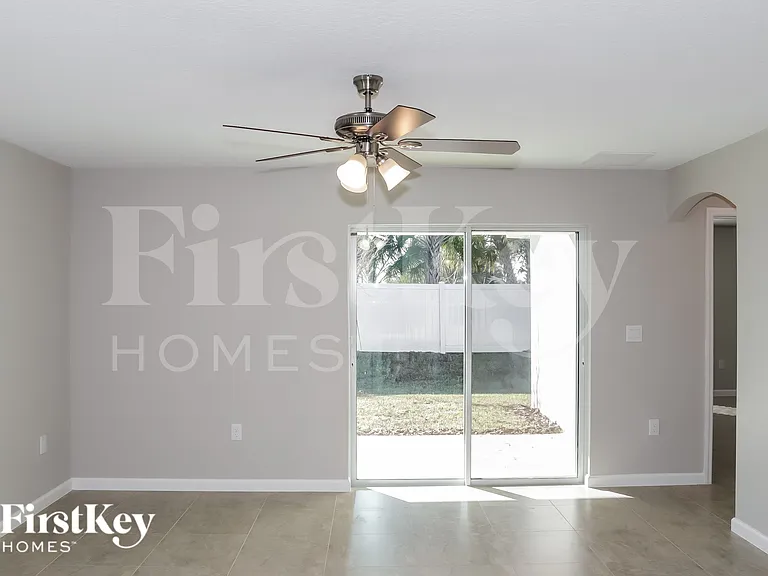 445 Earhart Dr — Photo 4