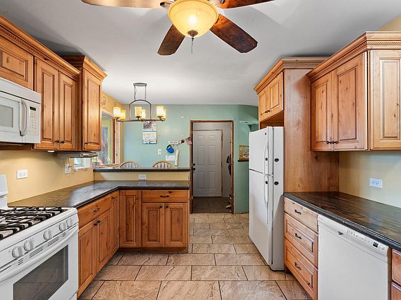 4th image of 10340 W Springhill Dr