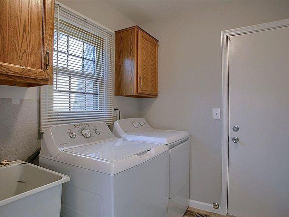 3rd image of 49436 Tarrytown Ct