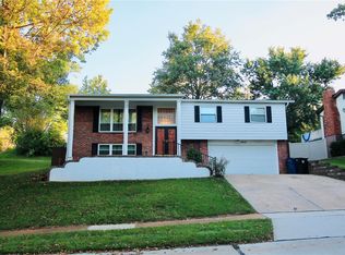 2802 Gatling Dr, Saint Louis, MO 63129