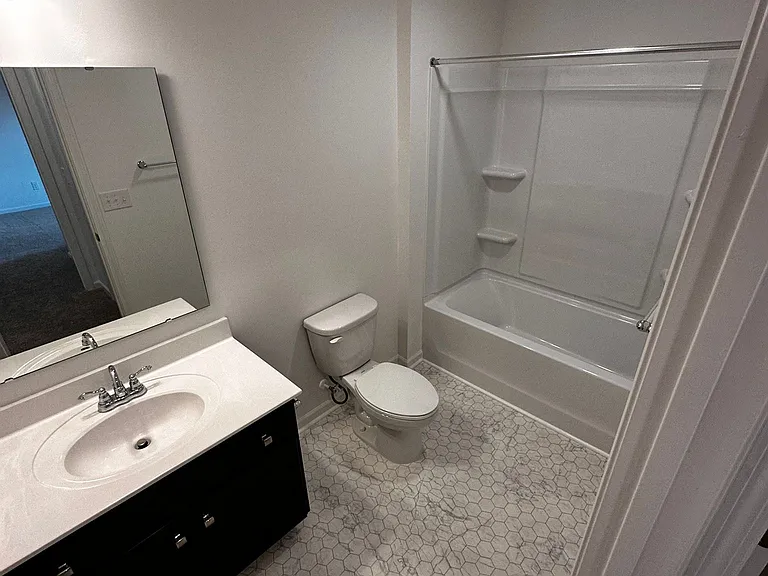 242 Redondo Dr — Photo 5