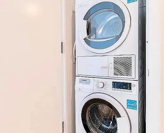 4th image of 144-74 Northern Blvd #8G
