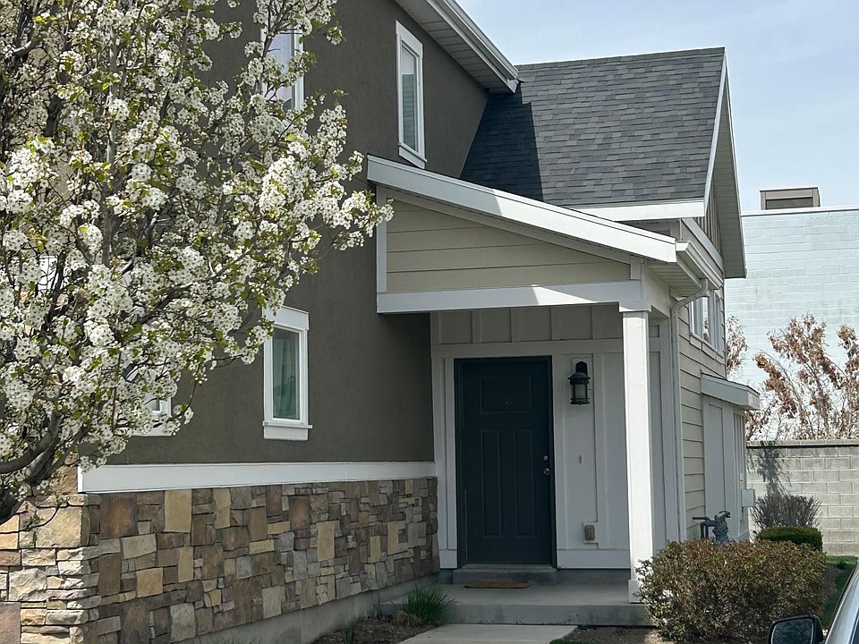 1st image of 1784 W Park Willow Way