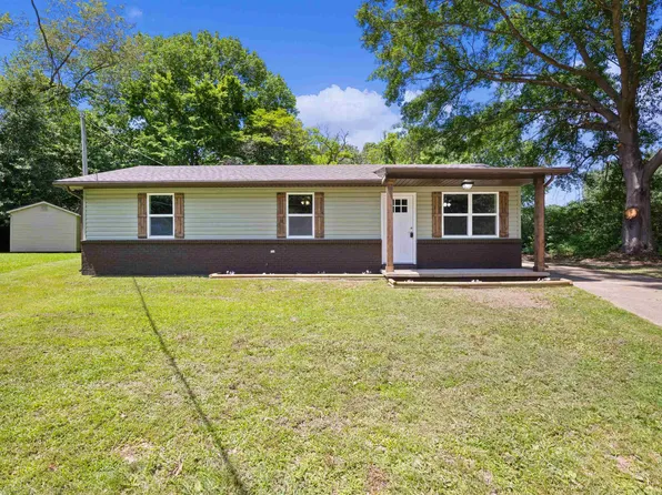 708 George St, Trenton, TN 38382