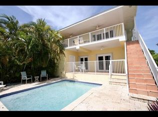 661 8th St, Key Colony Beach, FL 33051