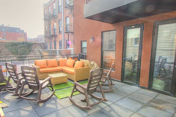 Rented by Mae Equities | media 23