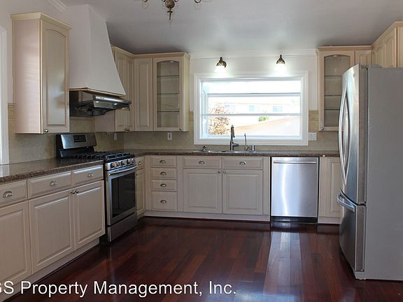 5th image of 4872 Pinemont Dr