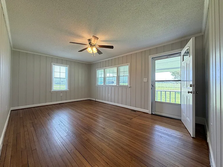 2712 Anthony Rd — Photo 4
