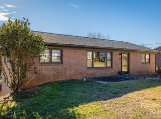 126 Stephens Dr, Morganton, NC 28655