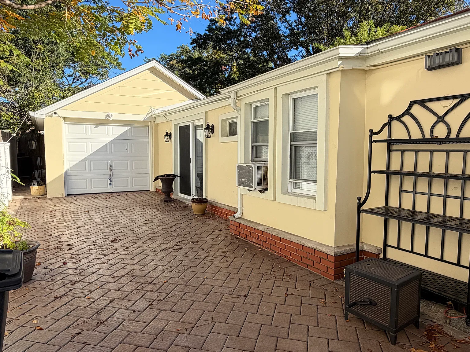 Blake Ave, Lynbrook — Photo 2