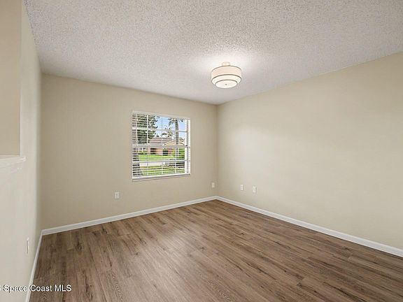 4th image of 847 Hamilton Ave