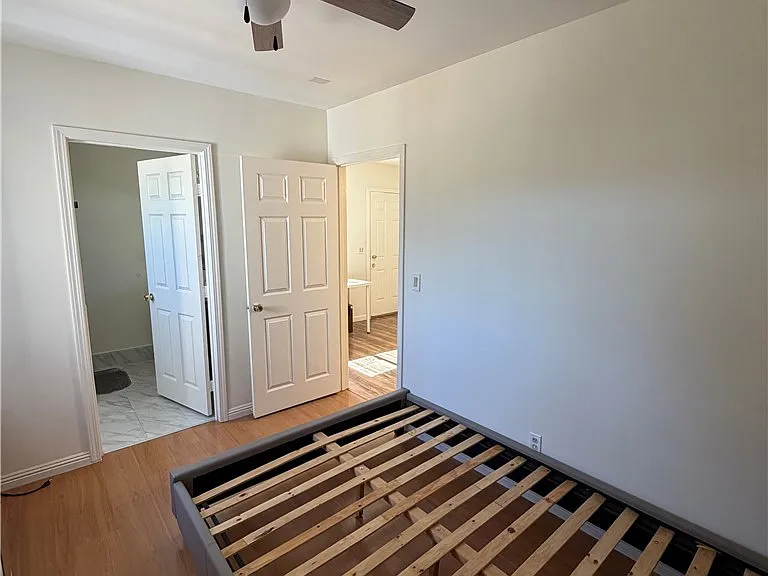 10642 Nettleton St #1/2 — Photo 7