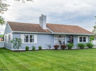 43 Washburn Rd, Pompton Plains, NJ 07444