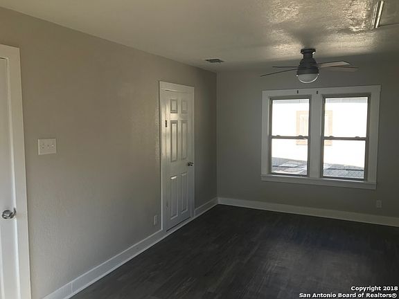 4th image of 2040 Hidalgo St