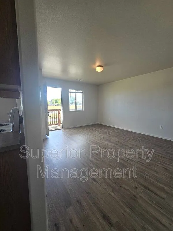 2 bed, 1.0 bath, 849 sqft, $1,250 — Photo 4