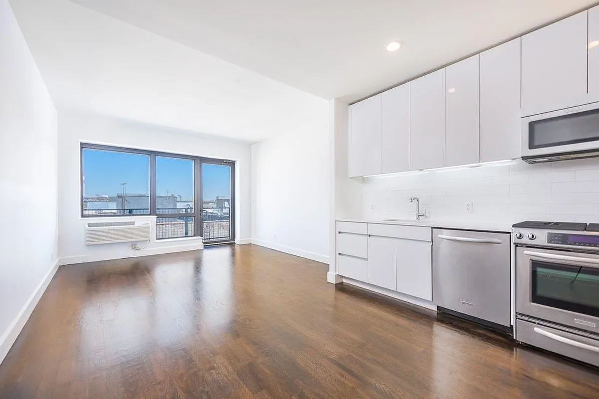 11-12 45th Avenue 6H