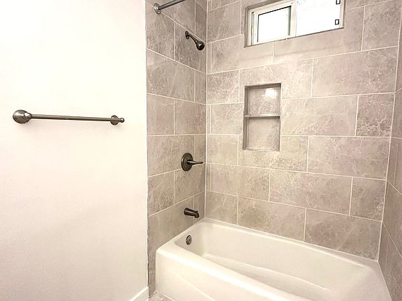 4th image of 1021 N Normandie Ave #209