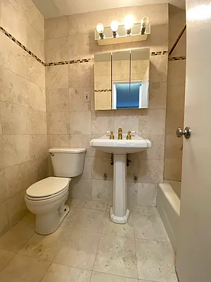 Rented by Bond New York | media 8