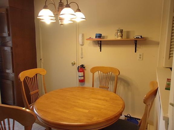 2nd image of 928C Thornhill Ct #100C