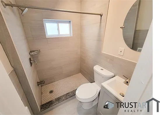 2538 N Gratz St — Photo 24