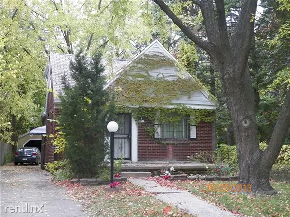 9737 Lakepointe St, Detroit, MI 48224