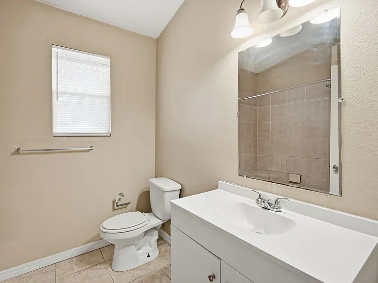 2411 E 18th Ave — Photo 16