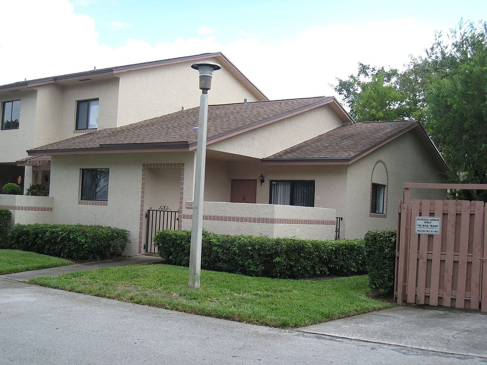Corner Unit / Single Story