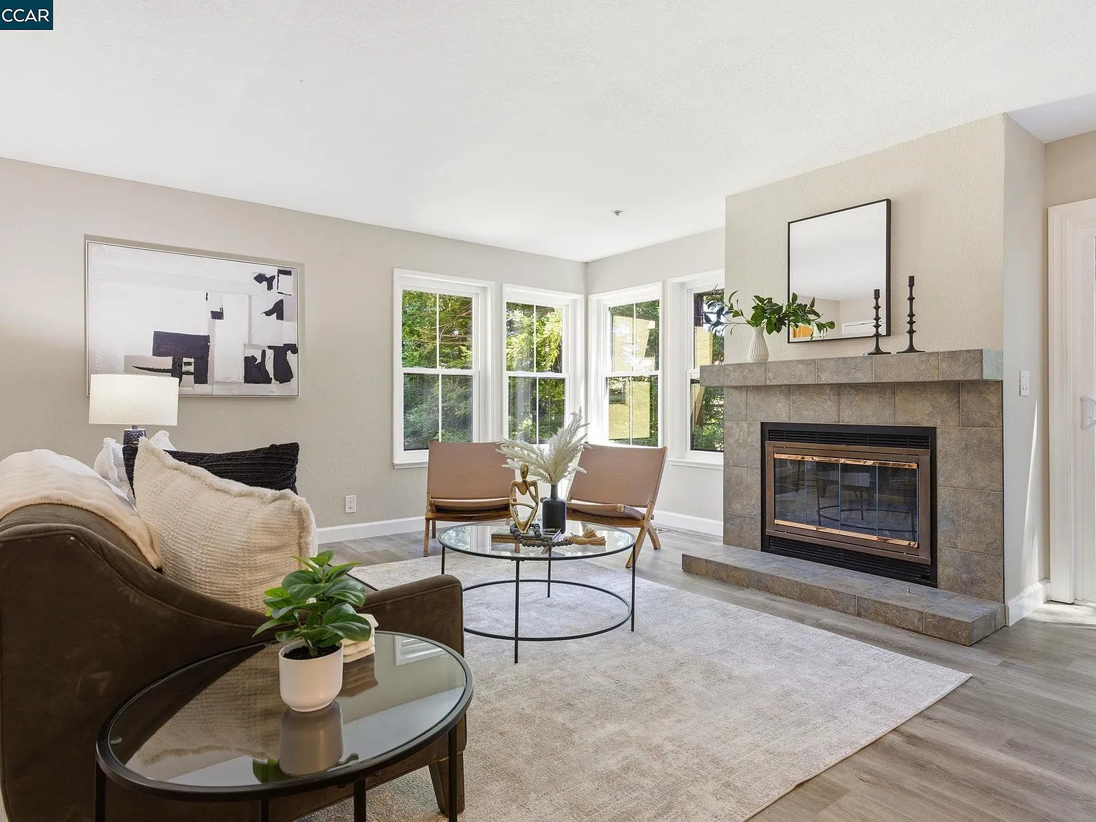 3 bed, 1697 sqft, $4,800 — Photo 1