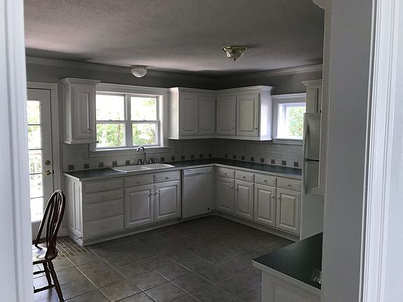 5th image of 13684 Redbud Dr