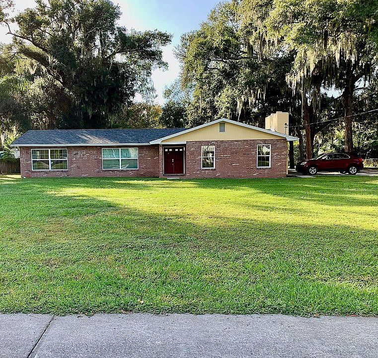 1st image of 605 S Floral Ave
