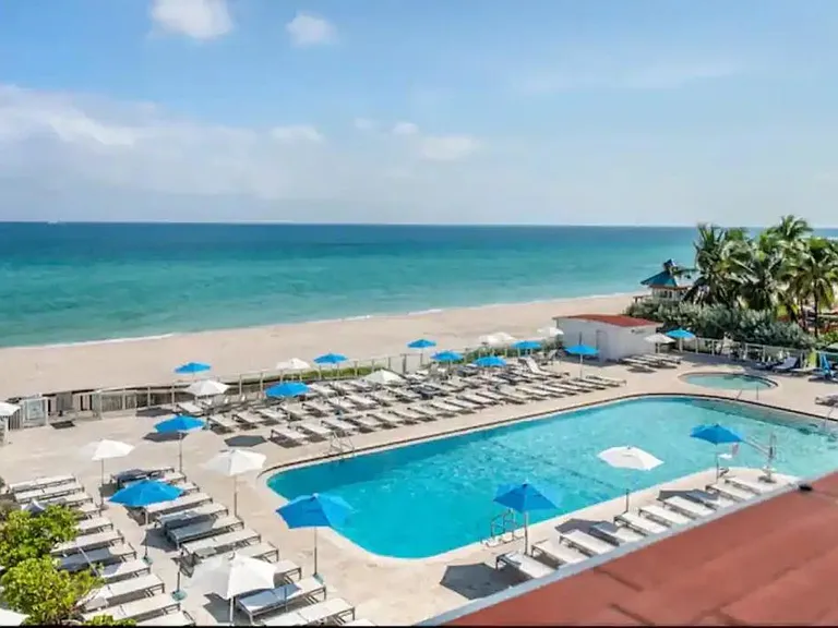 19201 Collins Ave #742 — Photo 7