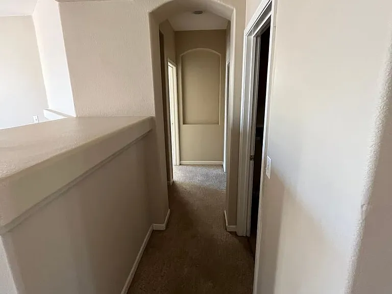 1520 Manzanita Way — Photo 3