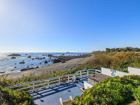 3rd image of 520 S Pebble Beach Dr