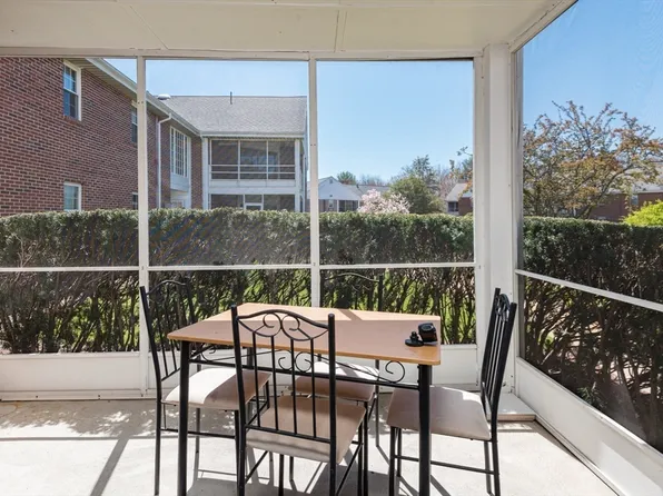 41 Jessica Dr APT A, Stoughton, MA 02072